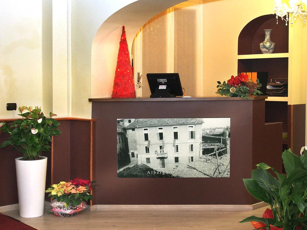 Hotel Due Spade Fidenza Exterior foto