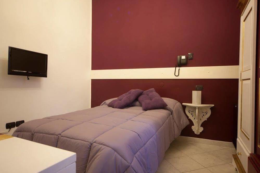Hotel Due Spade Fidenza Exterior foto